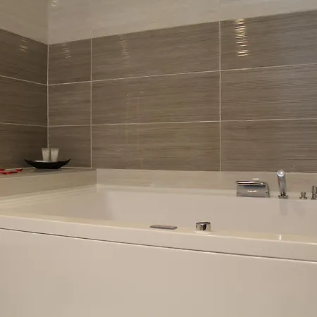 Delle Canne أمانتيا